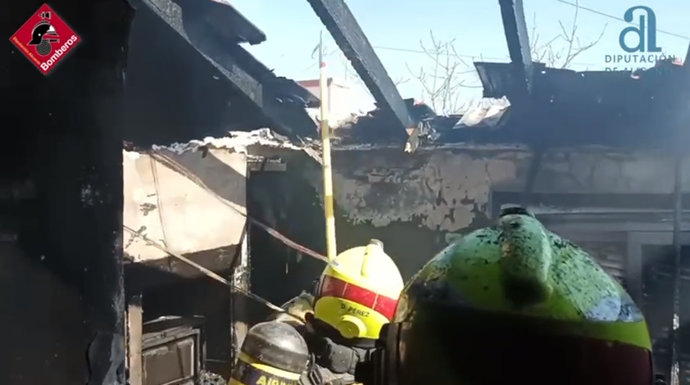 Un incendio calcina un chalet en Elche (Alicante), sin daños personales