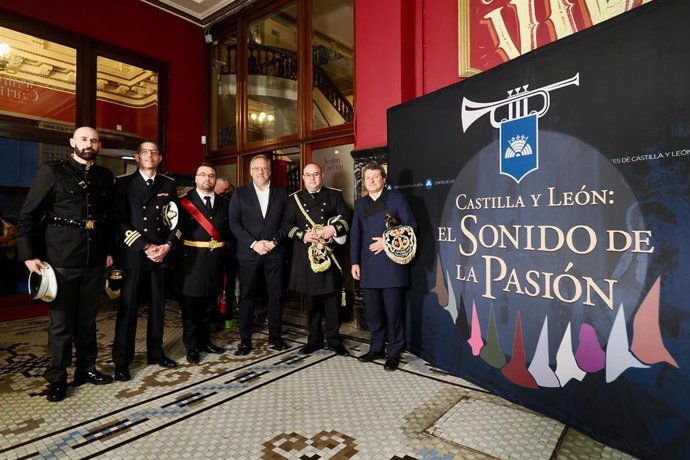 El concierto 'El Sonido de la Pasión' llena el Teatro Carrión de Valladolid