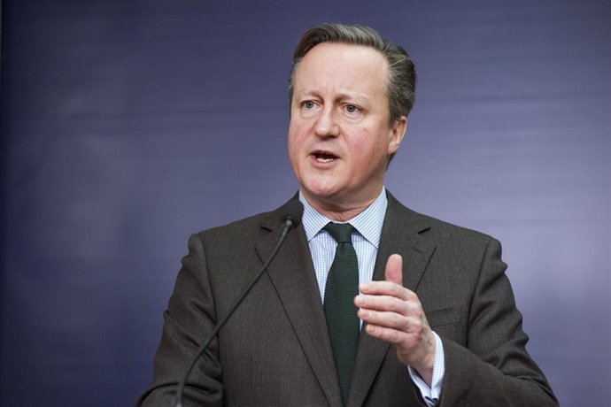 El Secretario de Asuntos Exteriores de Reino Unido, David Cameron