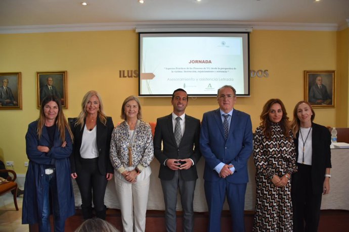 Los consejos andaluces de Colegios de Abogados y Procuradores han percibido 12 millones por la Junta para esta cobertura.