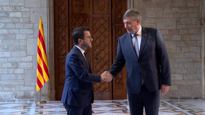 El president de la Generalitat, Pere Aragonès, es reuneix amb el ministre-president de Flandes (Bèlgica), Jan Jambon, al Palau de la Generalitat