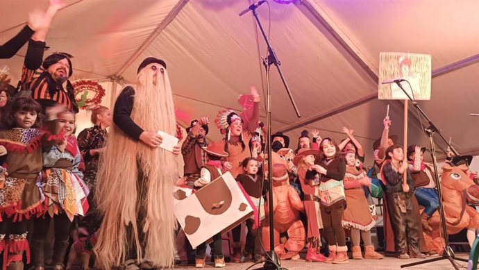 'Callejero Jiennense', 'Pijamas' Y 'Loba Steampunk' Ganadores Del Concurso De Disfraces De Carnaval 2024 De Jaén.