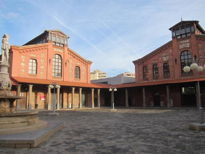 Archivo - Patio Junta de Distrito Las Fuentes y Centro Cívico Salvador Allende 'Antiguo Matadero'