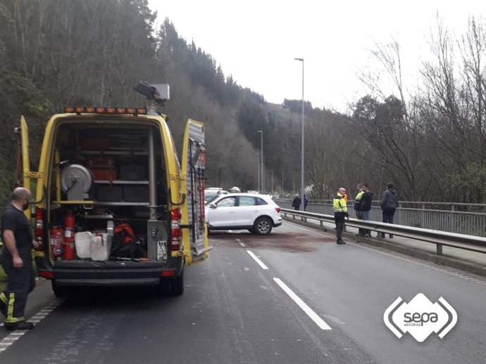 Accidente de tráfico en Cangas del Narcea.