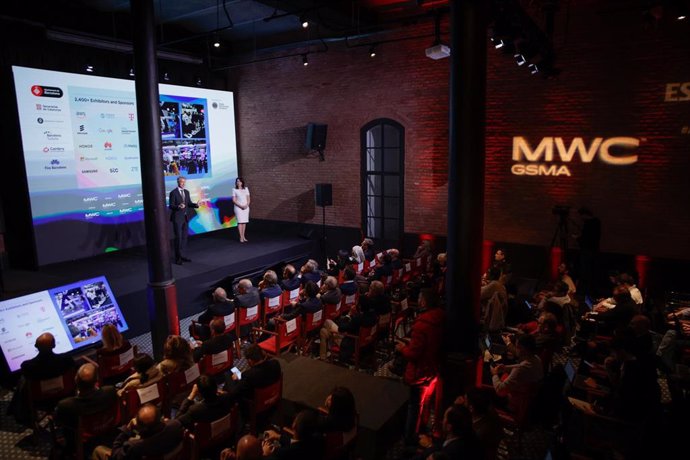 Vista general de la presentación del MWC 2024, en la antigua Fàbrica Damm, a 25 de enero de 2024, en Barcelona, Catalunya (España).