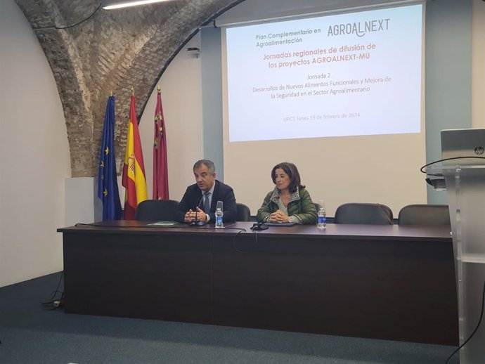 El consejero de Medio Ambiente, Universidades, Investigación y Mar Menor, Juan María Vázquez, inaugura la II Jornada de exposición de proyectos del Plan Complementario en Agroalimentación Agroalnext