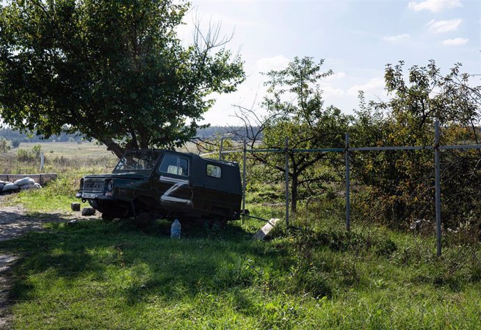 Archivo - October 8, 2022, Ukraine: A vehicle marked with the letter 'Z' seen in Zarichne, Donetsk region. As Ukrainian troops continue their advancement near the border of Luhansk, Donetsk, and Kharkiv region and the fight between the countries intensifi