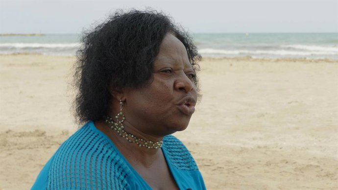 Fotograma del documental Mare Mediterraneum donde aparece Ellette Djomatou (Camerún).