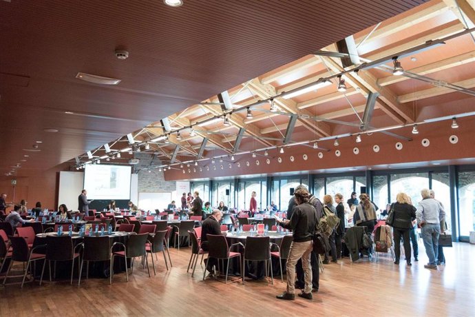 Una reunión en Sant Benet de Bages.