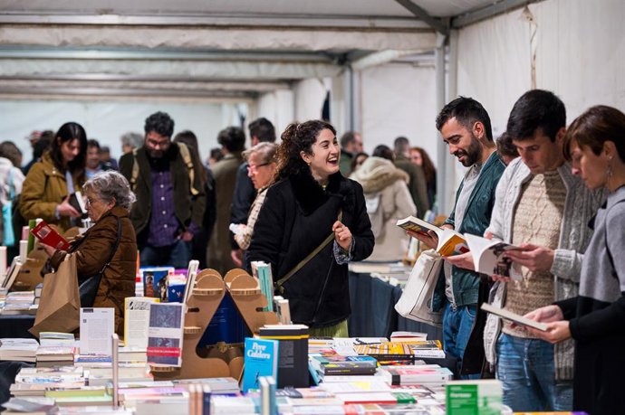 Octava edició de la Plaa del Llibre d'Alacant.