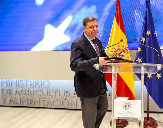 El ministro de Agricultura, Pesca y Alimentación, Luis Planas, a su llegada a una rueda de prensa previa al Consejo Consultivo de Política Agrícola para Asuntos Comunitarios 