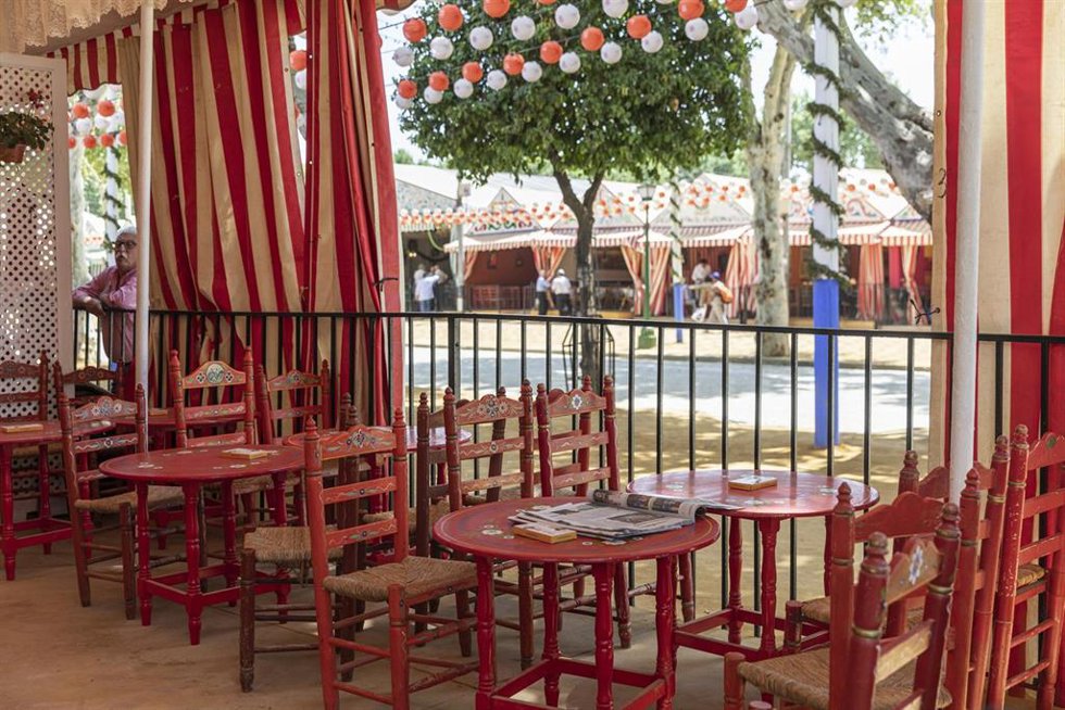 Archivo - Imagen de recurso del interior de una caseta de Feria.