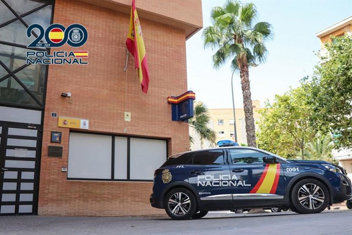Coche de la Policía Nacional en Alicante.