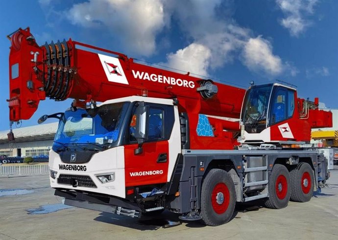 The XCMG XCA60_EV Hybrid All-terrain Crane for Wagenborg Nedlift in the Netherlands will be delivered by Q1 2024.