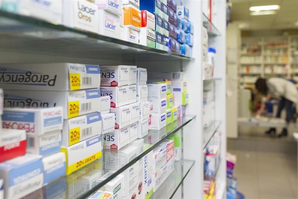 Archivo - Farmacia, farmacias, medicamento, medicamentos, medicina, medicinas, farmacéutico, farmacéuticos, farmacéutica, farmacéuticas