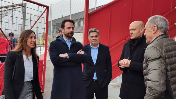 El presidente del Partido Popular de Asturias, Álvaro Queipo, antes de reunirse con responsables del Real Club Sporting de Gijón.