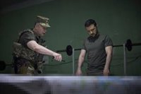 Zelenski visita las tropas desplegadas en Kupiansk, uno de los principales focos de la guerra de Ucrania