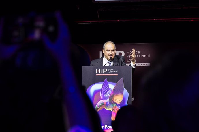 El ministro de Industria y Turismo, Jordi Hereu, interviene durante la inauguración del Horeca Professional Expo (HIP), en Ifema Madrid, a 19 de febrero de 2024, en Madrid (España). 