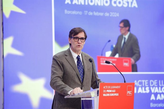 El primer secretario del PSC, Salvador Illa, interviene durante el acto de entrega del Premio a los Valores Europeos del PSC, a 17 de febrero de 2024, en Barcelona, Catalunya (España)