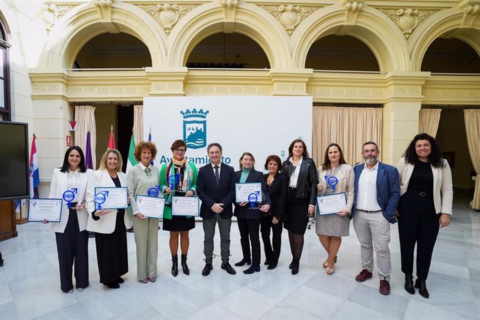 El Ayuntamiento reconoce a seis empresas de la ciudad por promover la igualdad en el ámbito laboral