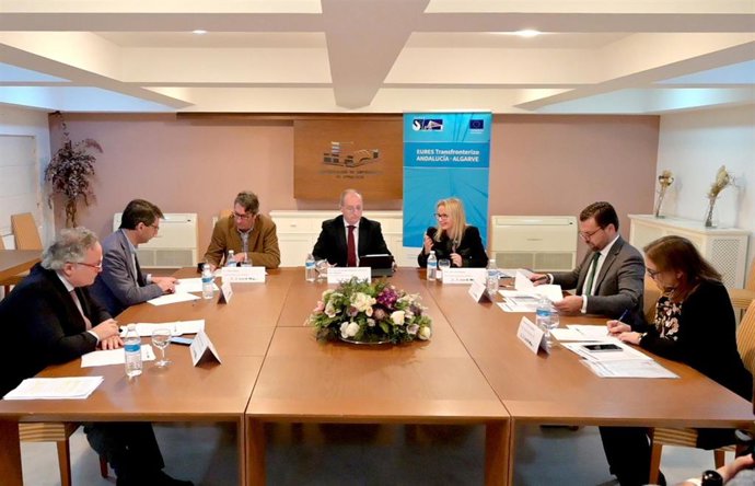 Mesa de trabajo del Proyecto EURES Transfronterizo Andalucía-Algarve