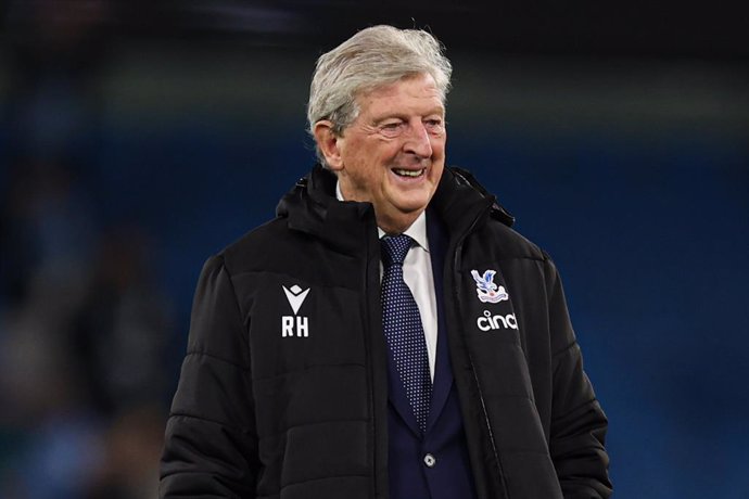 Archivo - Crystal Palace Manager Roy Hodgson during the English championship Premier League football match between Manchester City and Crystal Palace on 16 December 2023 at the Etihad Stadium in Manchester, England - Photo Paul Phelan / ProSportsImages 