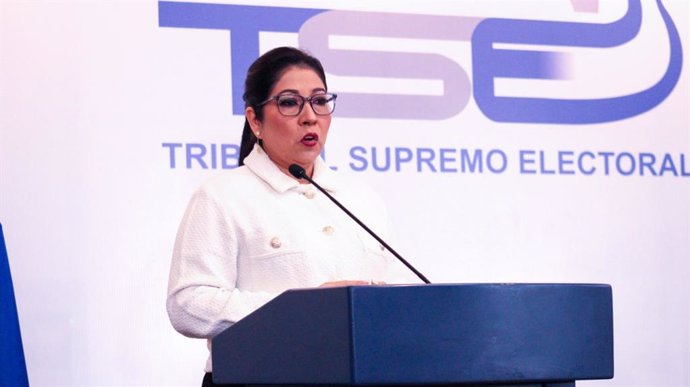 La presidenta del TSE de El Salvador, Dora Esmeralda
