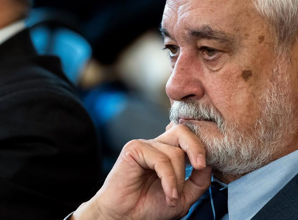 Archivo - El expresidente andaluz José Antonio Griñán, en una imagen de archivo, en los juzgados.