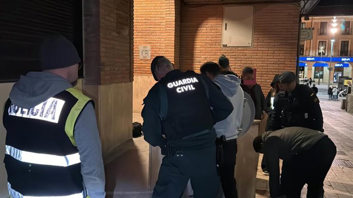 Ocho detenidos y 34 identificados tras un importante operativo de Policía Nacional y Guardia Civil en Alfaro (La Rioja)