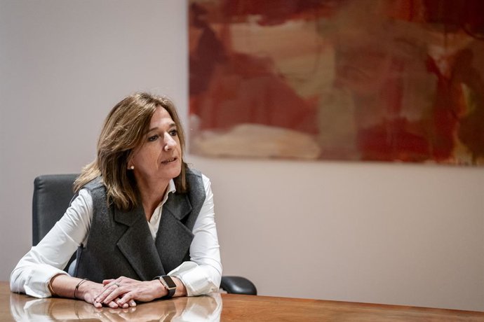 La presidenta de UNESPA, Mirenchu del Valle Schaan, durante una entrevista para Europa Press, a 2 de febrero de 2024, en Madrid (España).  