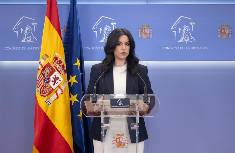 La portavoz de VOX en el Congreso, Pepa Millán, durante una rueda de prensa anterior a la Junta de Portavoces, a 20 de febrero de 2024, en Madrid (España).