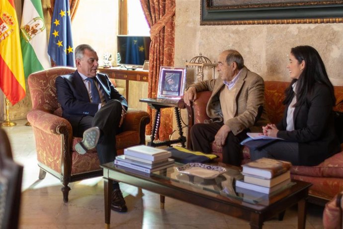 Sanz con los responsables de la AAVT