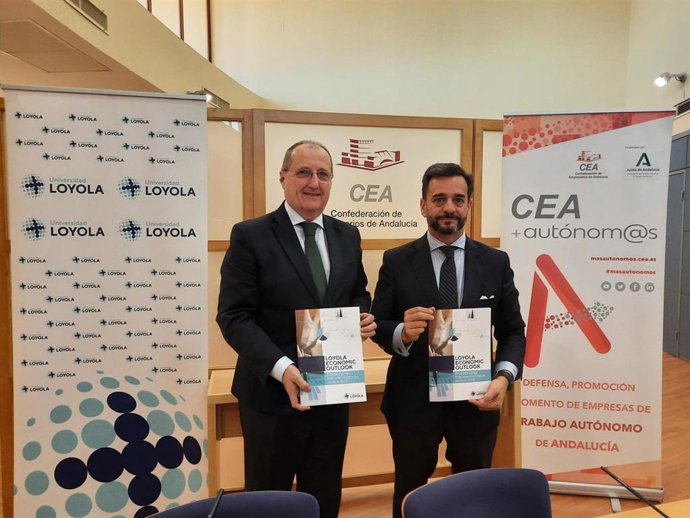 Luis Fernández-Palacios y Manuel Alejandro Cardetenete, en la presentación de las proyecciones macroeconómicas del XXXIV Informe Loyola Economic Outlook (LEO).