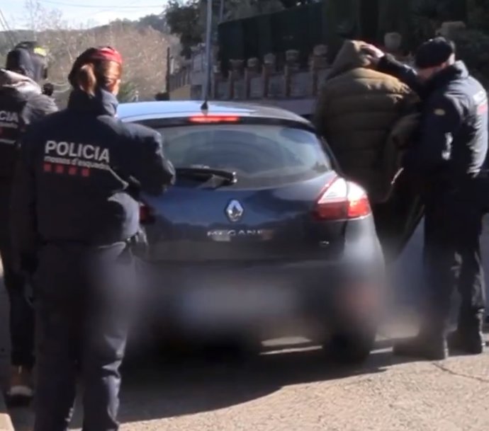 Detenidas 15 personas en un dispositivo contra presuntas redes de tráfico de drogas en Barcelona
