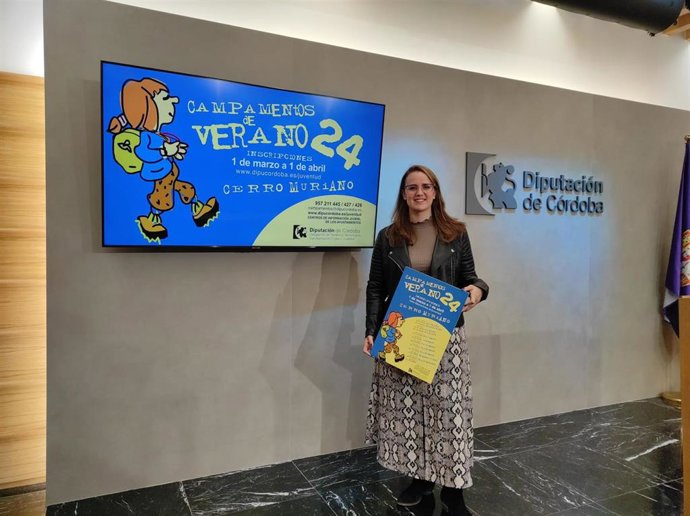 La delegada de Desarrollo Tecnológico, Transformación Digital y Juventud de la Diputación de Córdoba, Sara Alguacil, en la presentación de los campamentos de verano 2024.