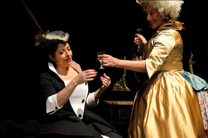 Companyia Teatre Micalet (CTM) recupera la versió femenina de 'El verí del teatre', de Rodolf Sirera. Pilar Almeria i Cristina Garcia són les intrprets.