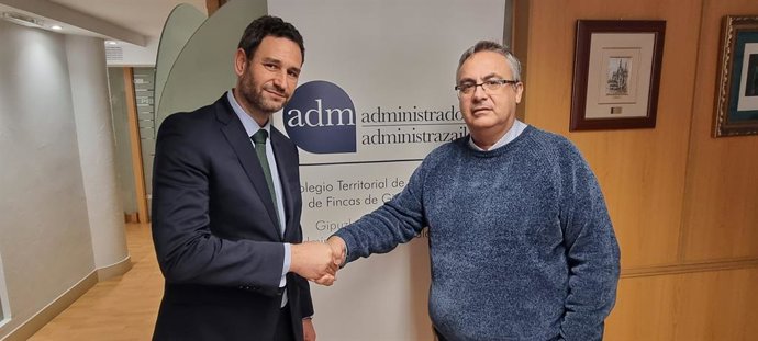 Firma de acuerdo en el colegio de administradores de Fincas