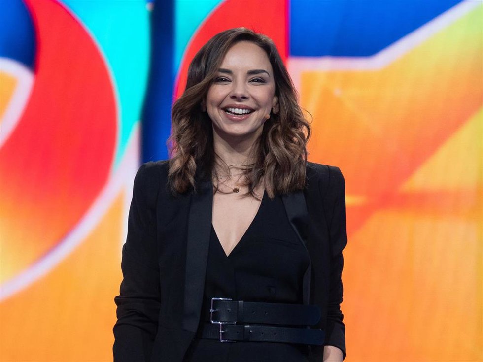 La presentadora de la XII edición de Operación Triunfo, Chenoa, durante una rueda de prensa del balance del programa