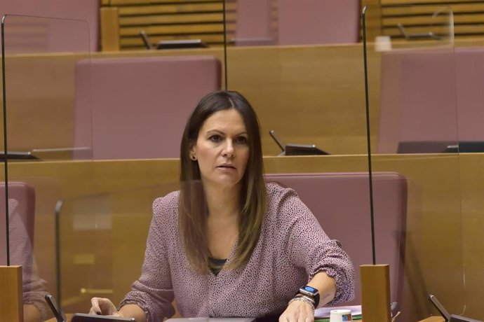 Archivo - La portavoz de Educación del Grupo Popular en les Corts, Beatriz Gascó