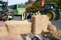 Las protestas de los ganaderos dejan una veintena de sancionados y un investigado en Cantabria