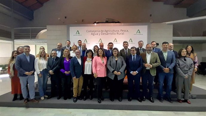 Acto de firma de convenios de constitución de los nuevos cinco Grupos de Acción Local del Sector Pesquero y Acuícola de Andalucía (Galpa).