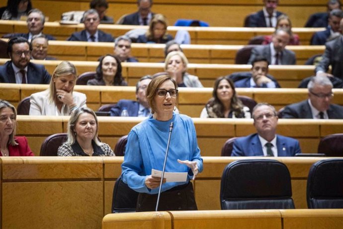 Archivo - La ministra de Sanidad, Mónica García, en el Senado.