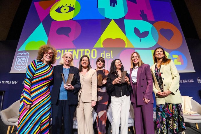 El Ayuntamiento de San Fernando ha celebrado el VII Encuentro de Cooperación y Voluntariado, clausurándose con la entrega de premios a los valores de equidad, justicia y paz.