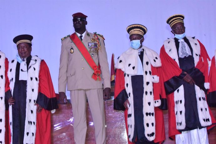 Archivo - El líder militar de Guinea, Mamady Doumbouya