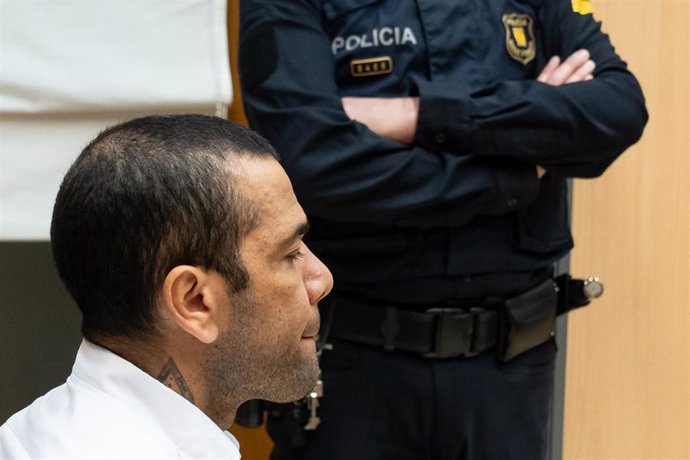 El exfutbolista Dani Alves durante un juicio en la Audiencia de Barcelona.