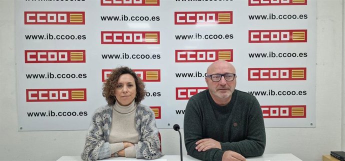 La secretaria de Ocupación y Política Sectorial de CCOO Baleares, Maria ngels Aguiló, y el secretario general de CCOO Baleares, José Luis García.