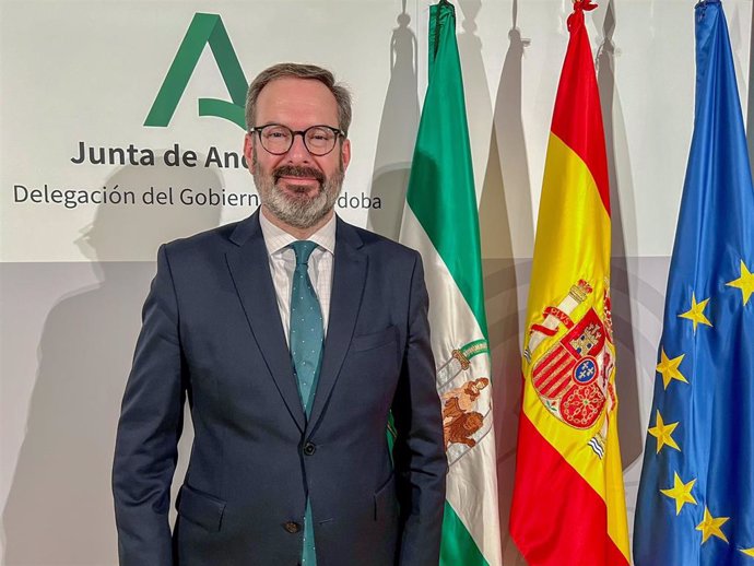 Archivo - El delegado del Gobierno andaluz en Córdoba, Adolfo Molina, ha dado a conocer los nombres de las personas y entidades galardonadas con la Bandera de Andalucía de Córdoba en 2024.