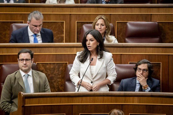La portavoz de VOX en el Congreso, Pepa Millán, interviene durante la sesión plenaria en el Congreso de los Diputados, a 21 de febrero de 2024, en Madrid (España). 