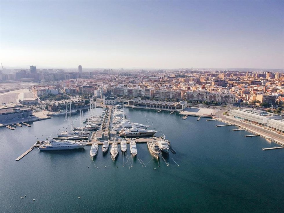 Archivo - Panorámica de Valncia vista desde la Marina
