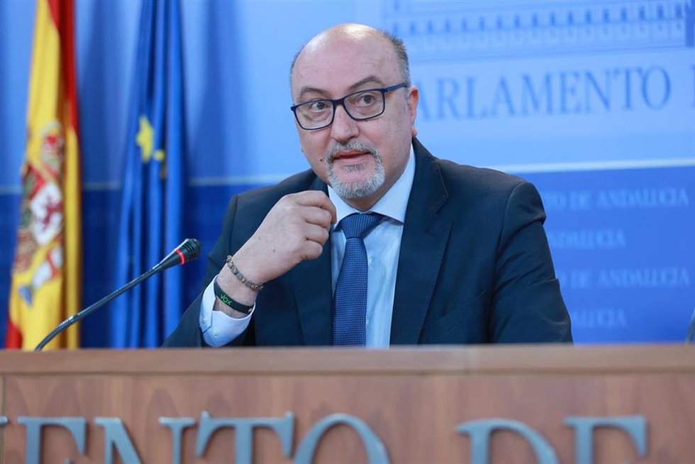 El portavoz adjunto del Grupo Vox en el Parlamento andaluz, Ricardo López Olea, este miércoles